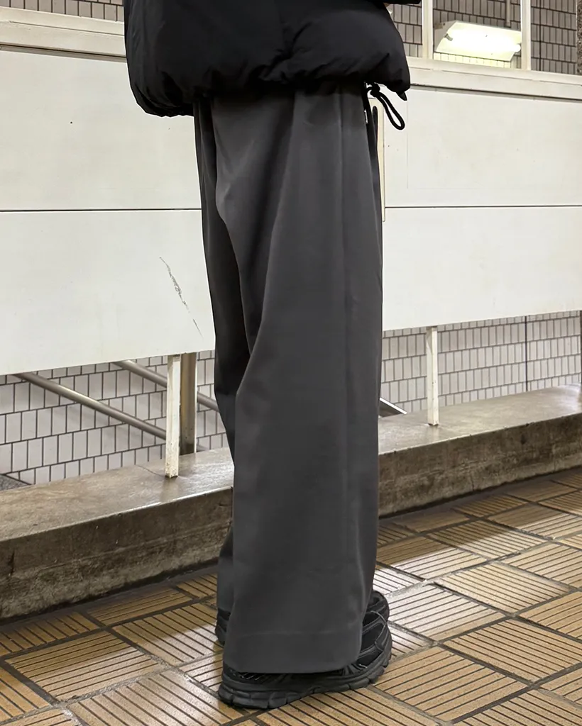 スリータックワイドスラックス