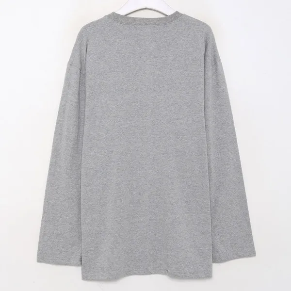 （ユニセックス）ロングシンプルレタリング長袖Tシャツ