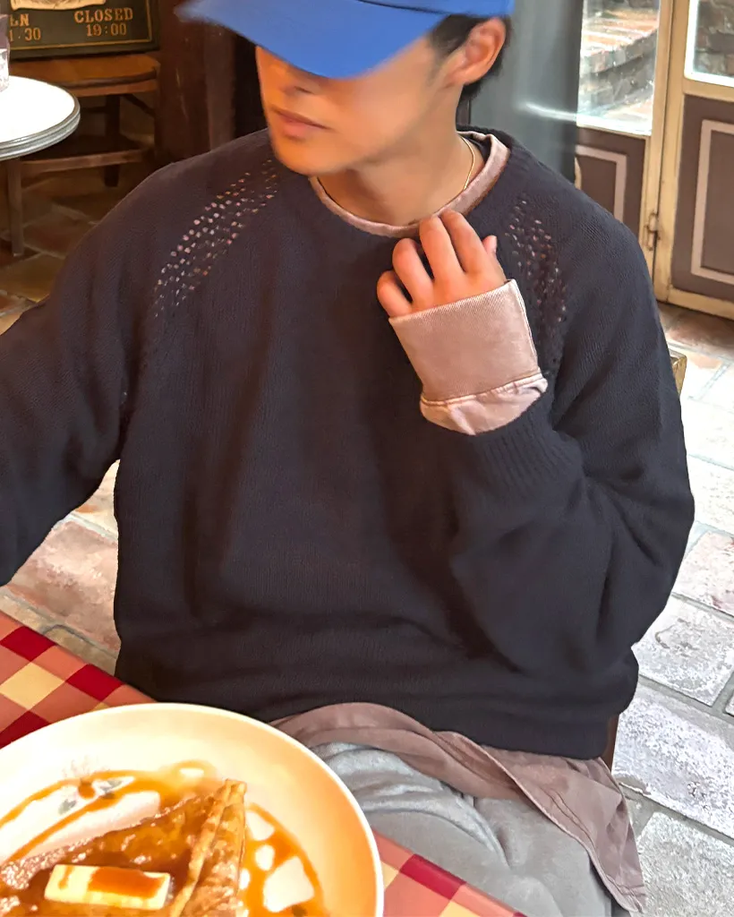ルーズフィット ラグランニット