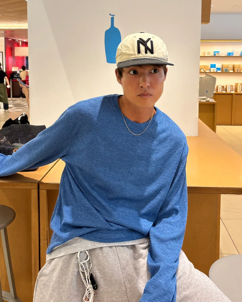 ユニセックス ルーズフィット 長袖Tシャツ