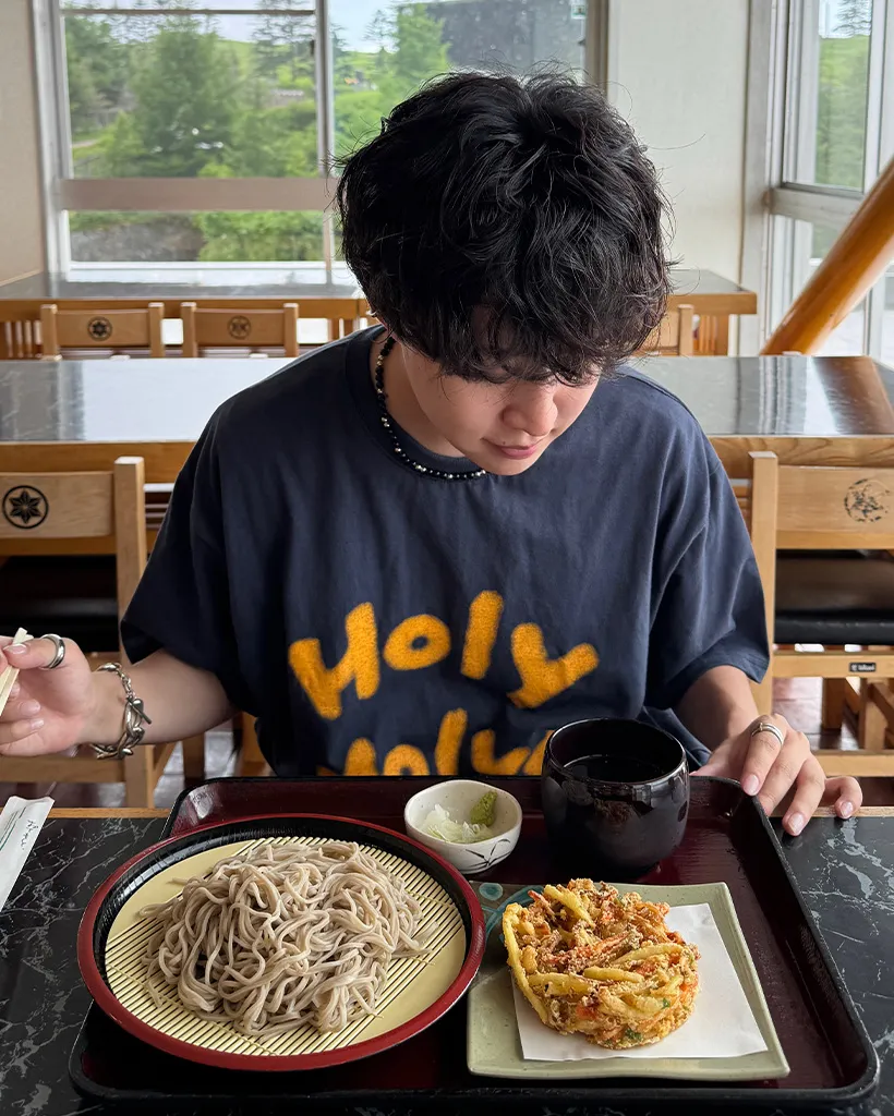 Holy Moly ハーフＴシャツ