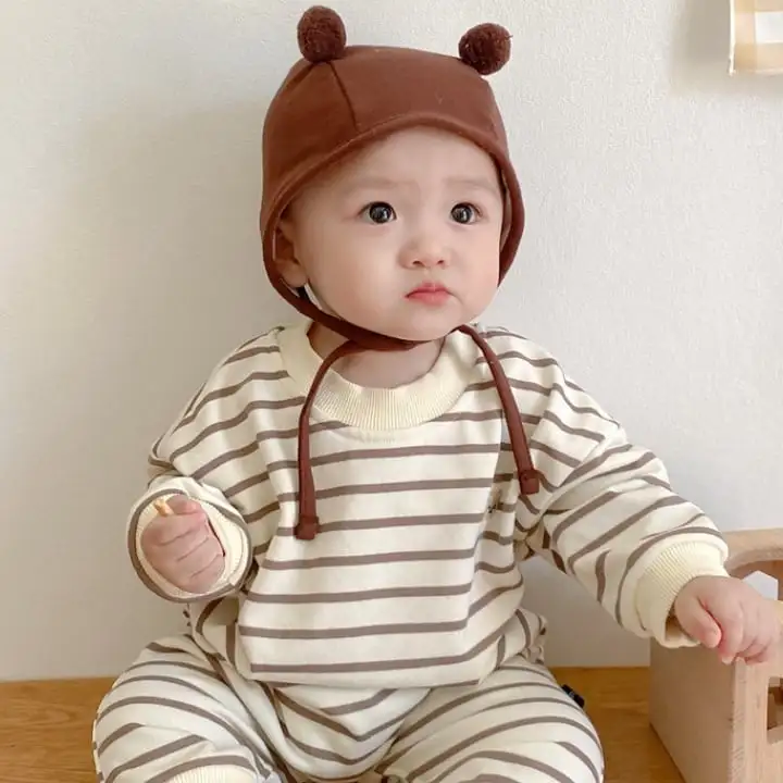 【66-90cm】クマさんボーダー可愛いロンパース