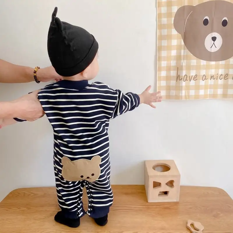 【66-90cm】クマさんボーダー可愛いロンパース