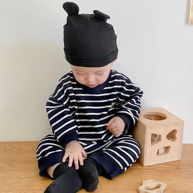 【66-90cm】クマさんボーダー可愛いロンパース