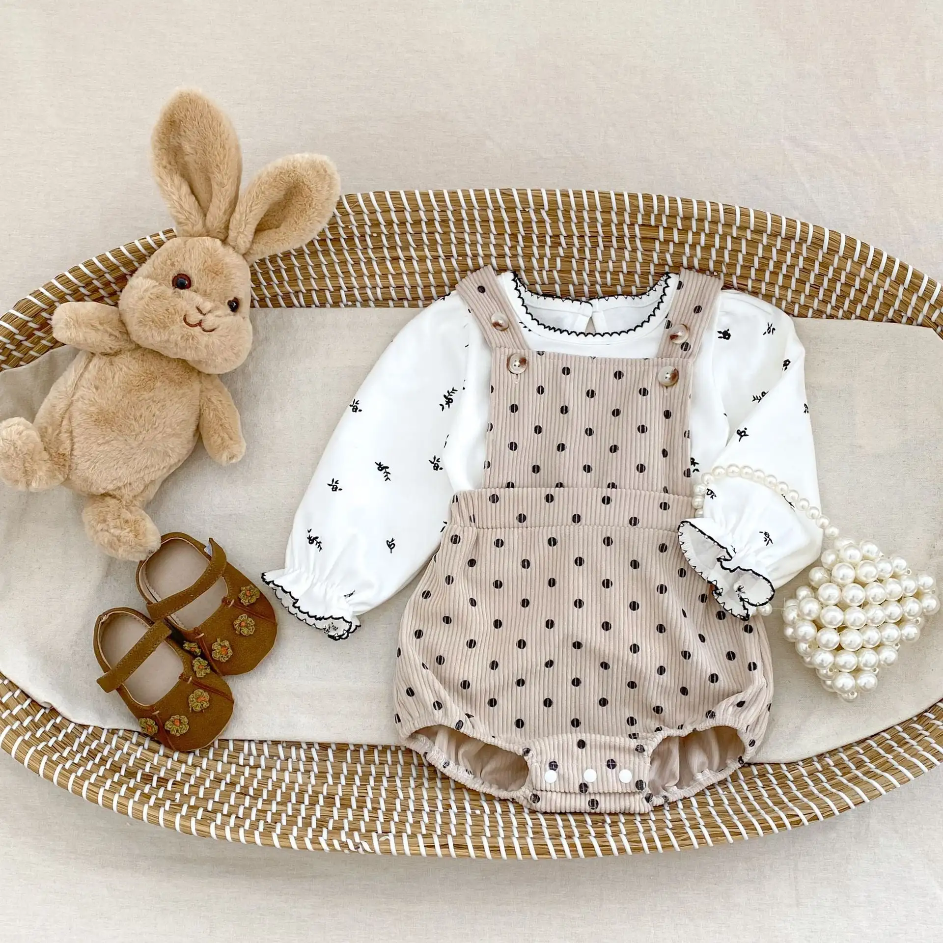 【66-90cm】秋新作 可愛いドットサロペロンパース