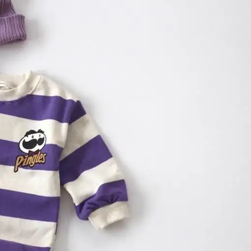 【66-90cm】可愛いひげおじさん長袖ボーダーロンパース