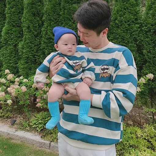 【66-90cm】可愛いひげおじさん長袖ボーダーロンパース