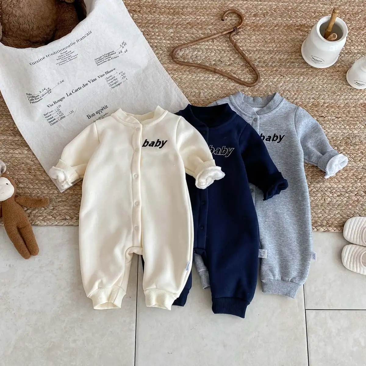 【66-90cm】暖かいベビー刺繡ロンパース