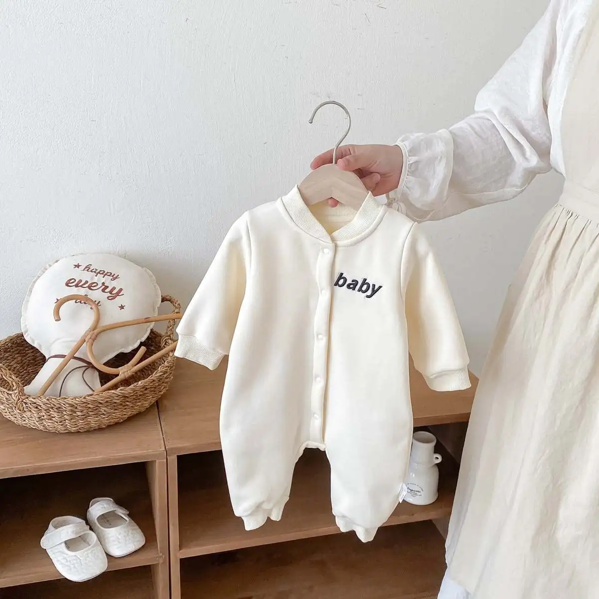 【66-90cm】暖かいベビー刺繡ロンパース