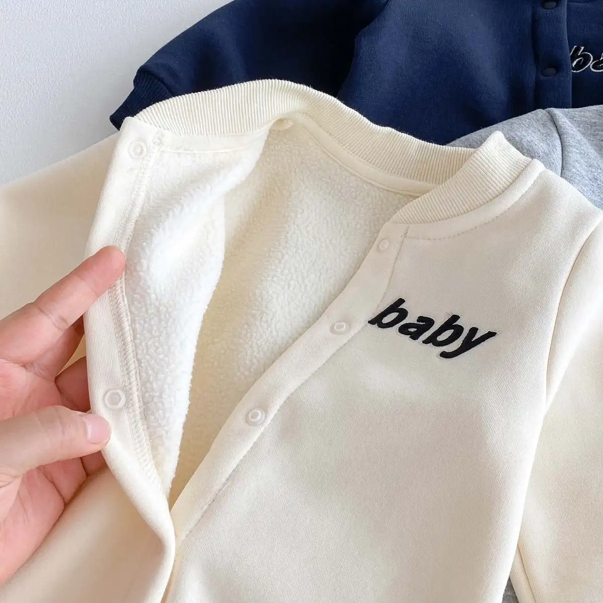 【66-90cm】暖かいベビー刺繡ロンパース