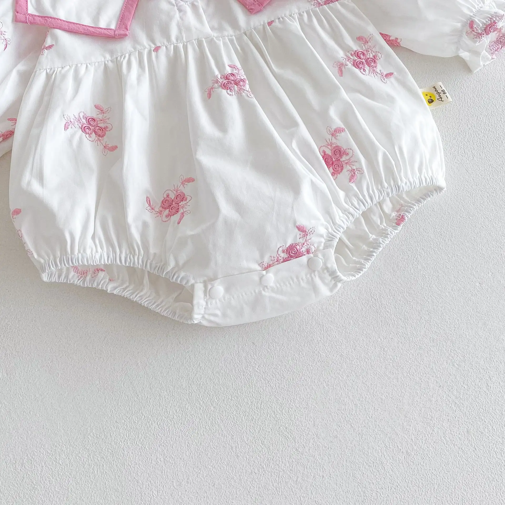 【66-110cm】ピンクフラワー刺繡ロンパース、ワンピース