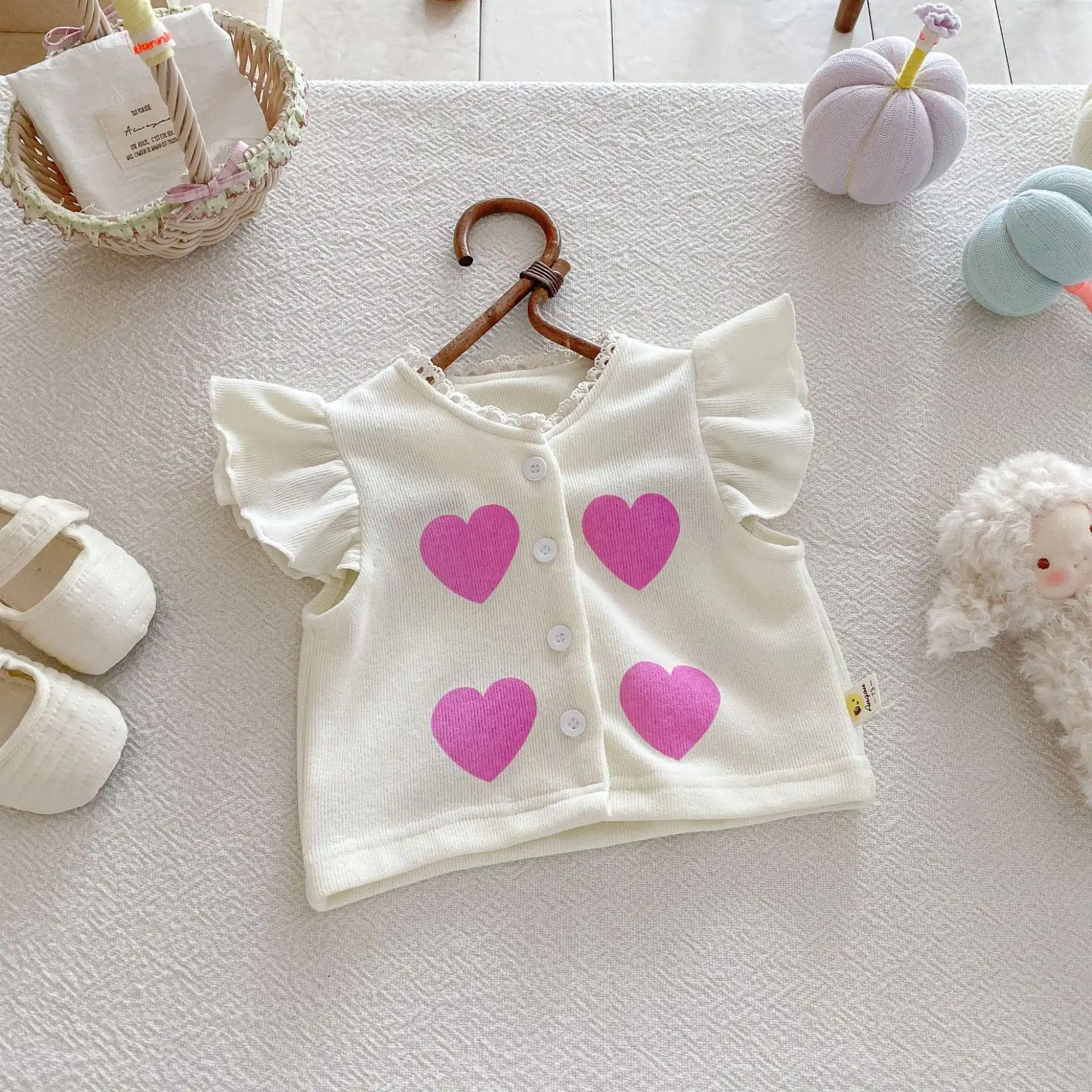 【66-100cm】可愛いフリルハートベスト