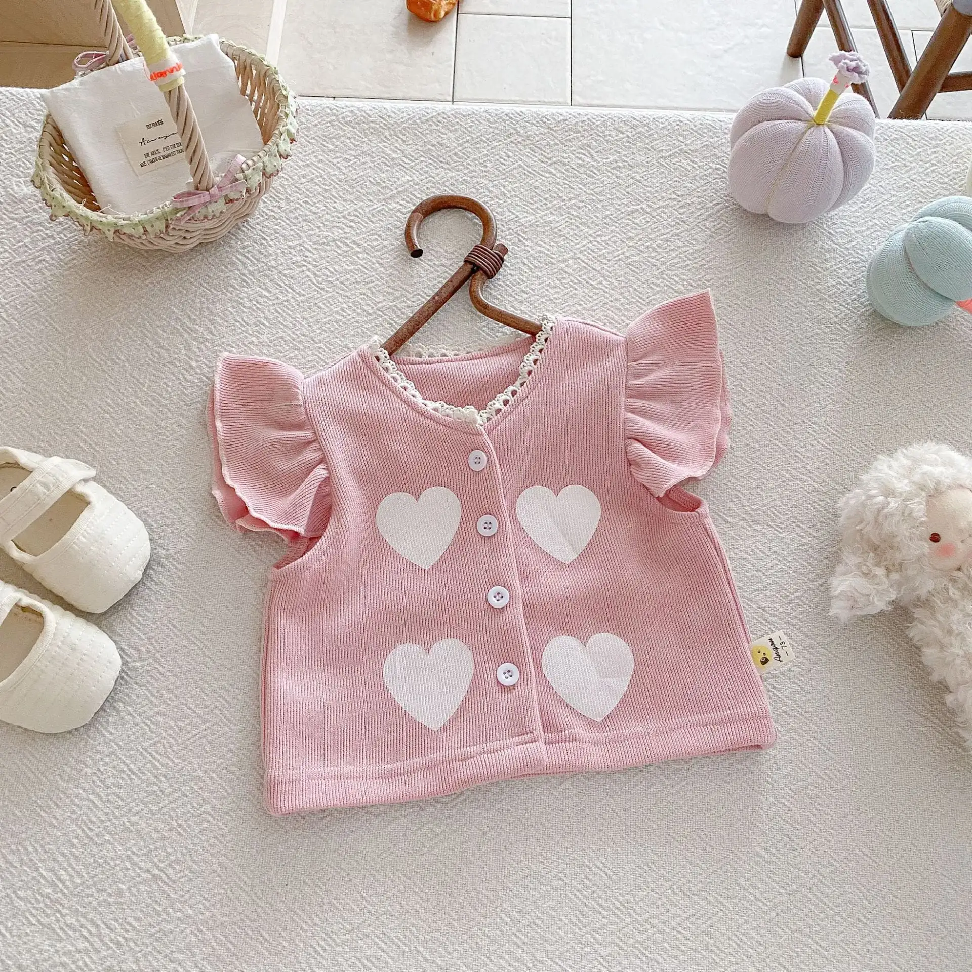 【66-100cm】可愛いフリルハートベスト