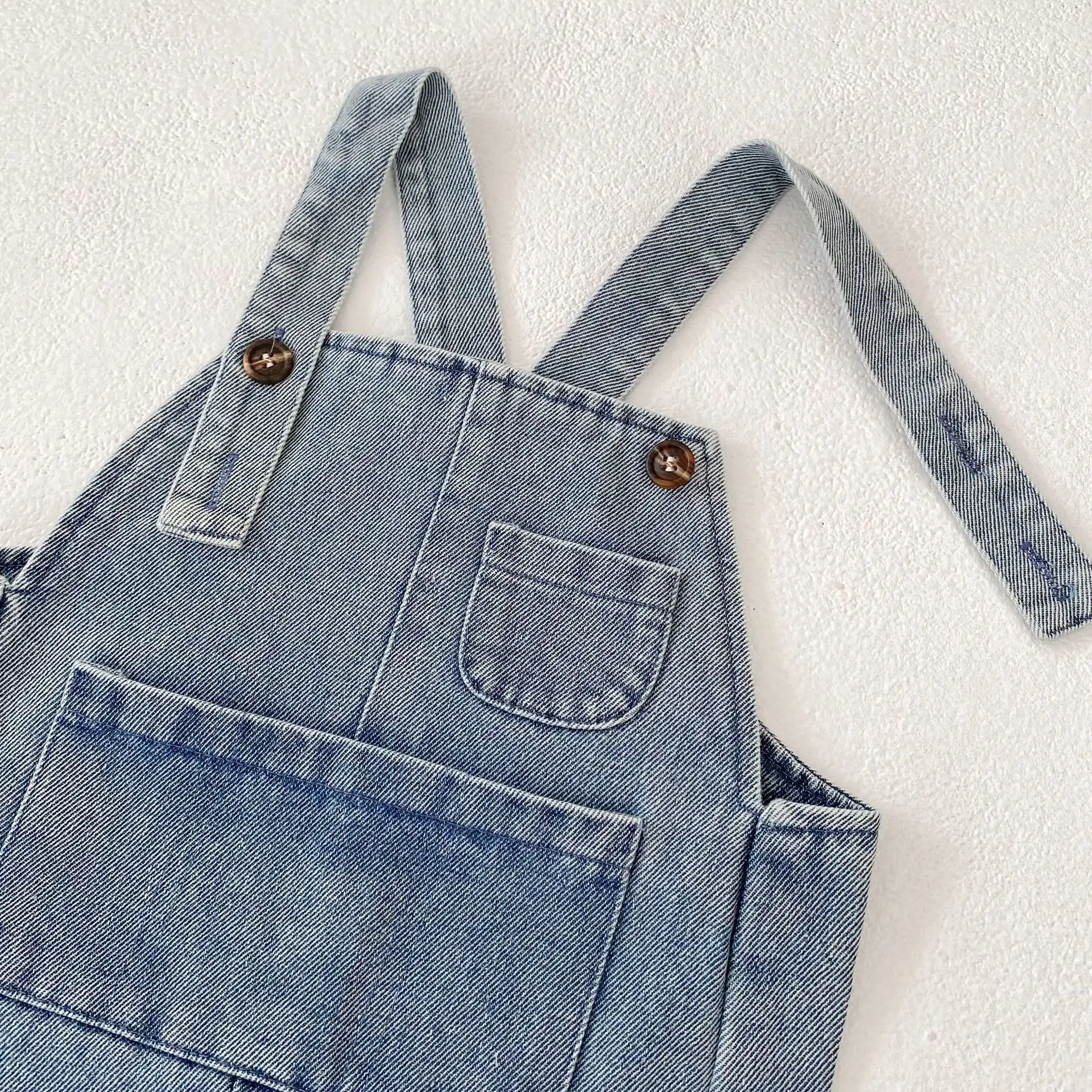 【73-110cm】ポケット付きデニムサロペット