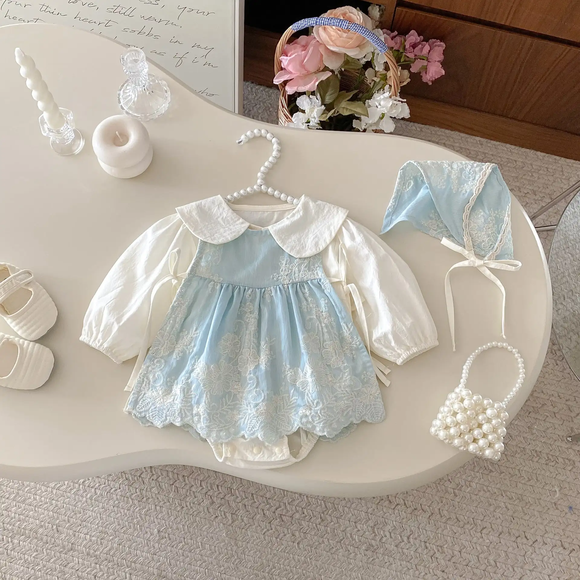 【66-90cm】ブルーフラワー刺繡ロンパース3点セット