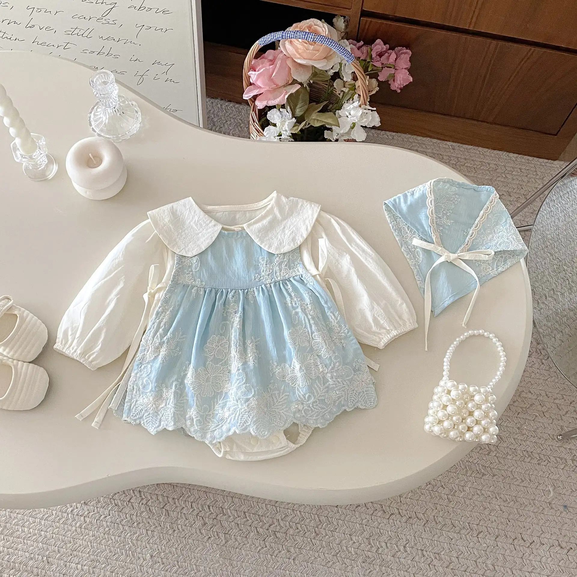 【66-90cm】ブルーフラワー刺繡ロンパース3点セット