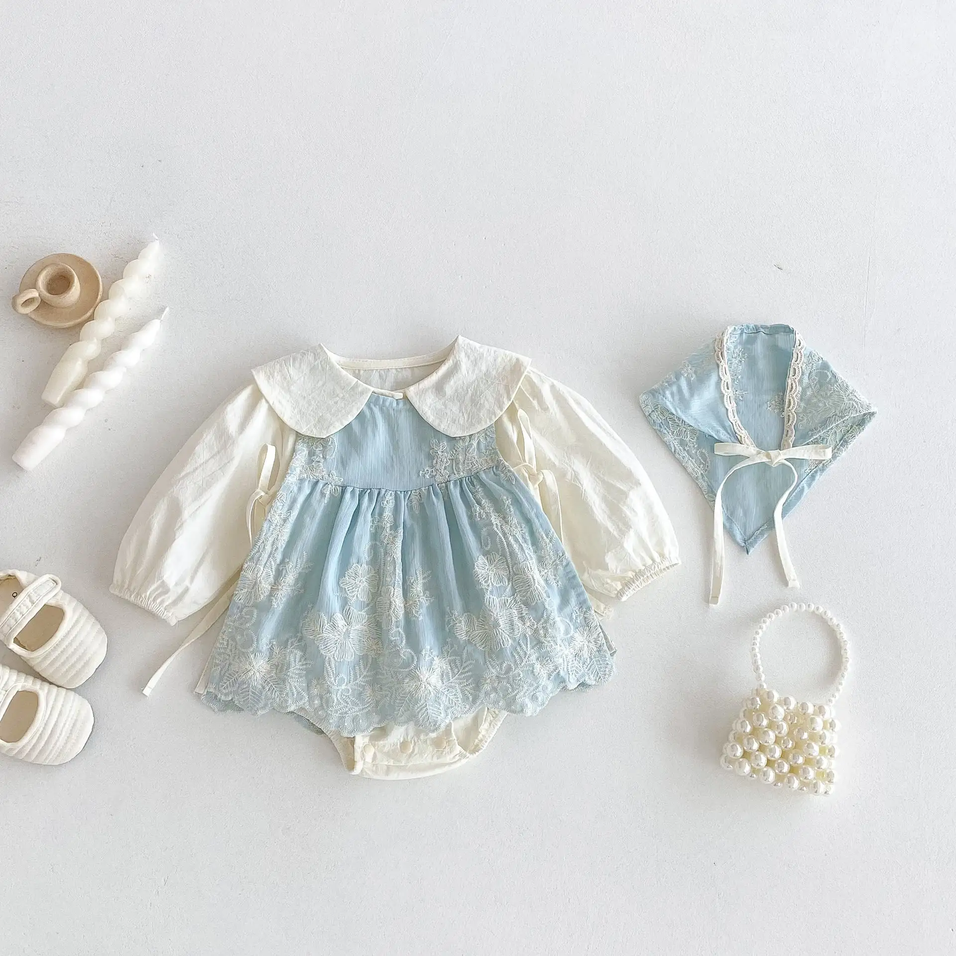 【66-90cm】ブルーフラワー刺繡ロンパース3点セット