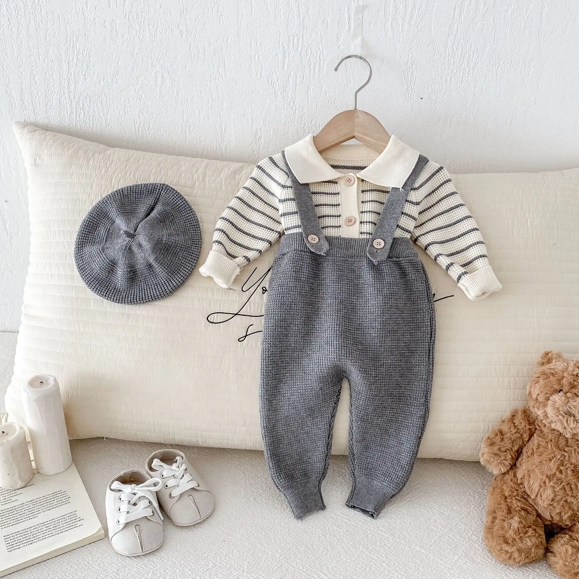 【66-90cm】ワッフルボーダーカーディガン+サロペット二点セット