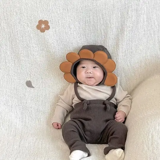 【66-90cm】可愛いフラワーリブサロペット