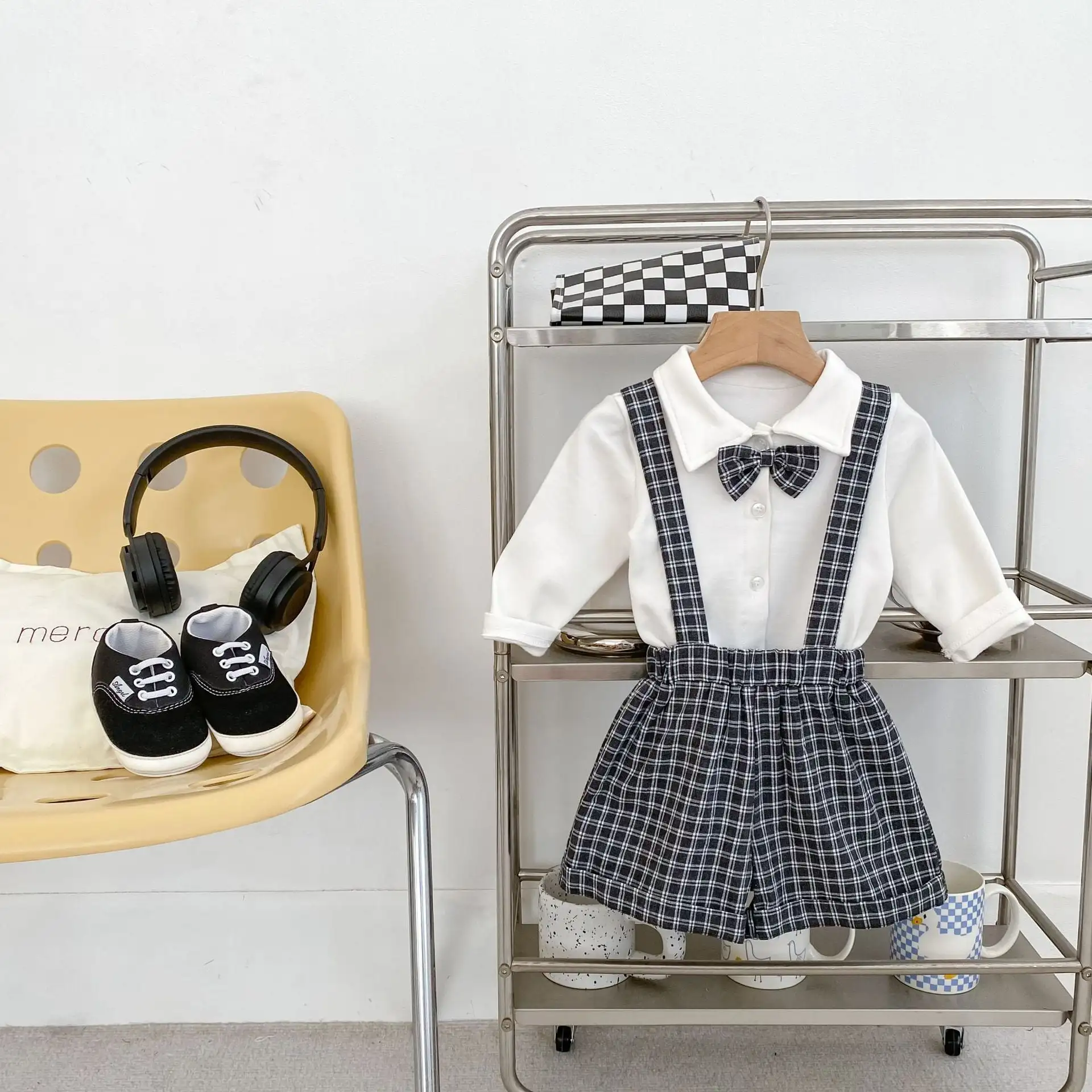 【66-100cm】ネイビーチェックサロペット＆Ｔシャツ