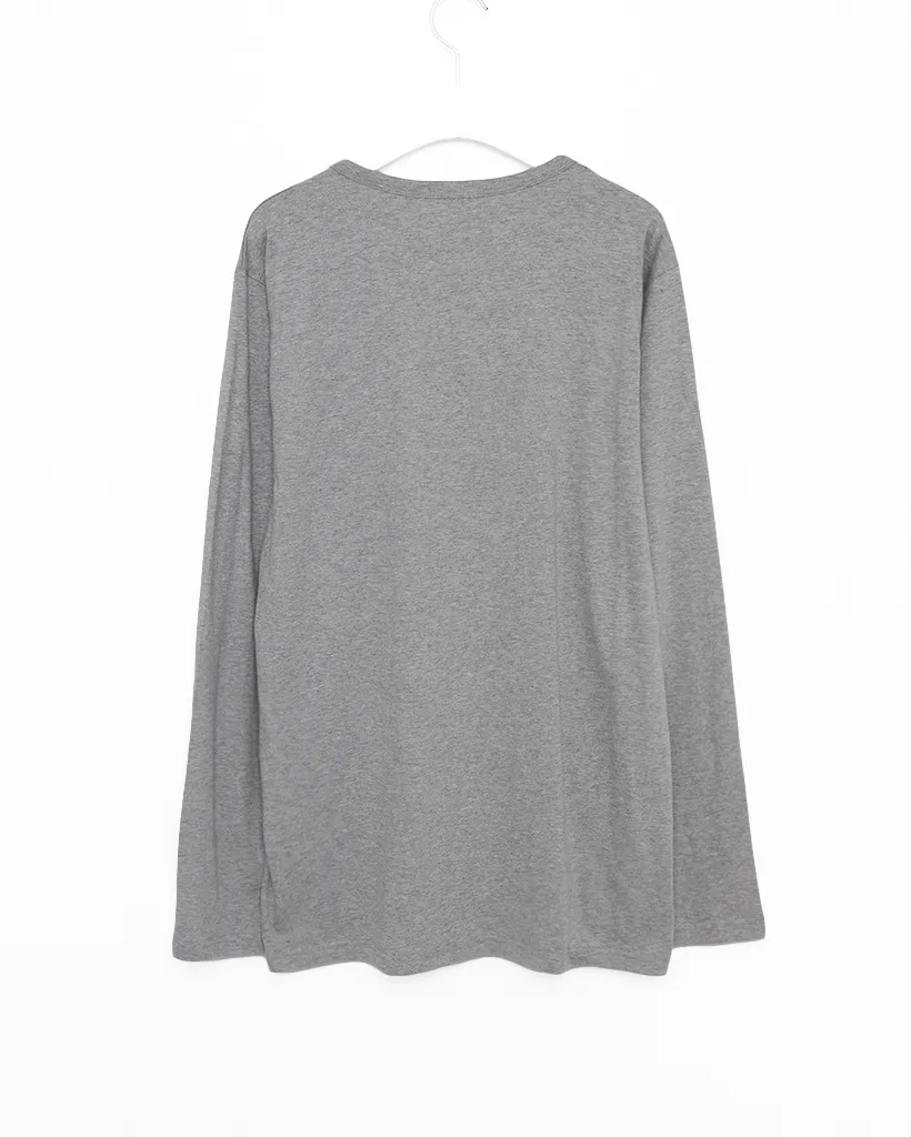 ボタン付き長袖Tシャツ