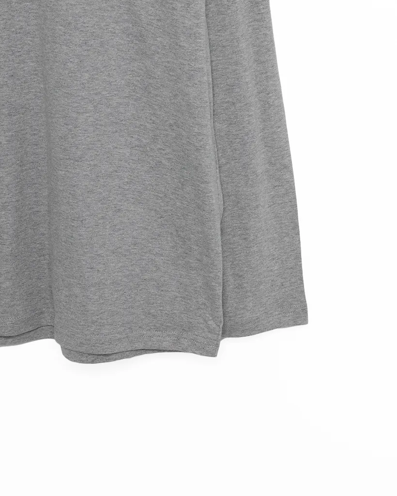 ボタン付き長袖Tシャツ