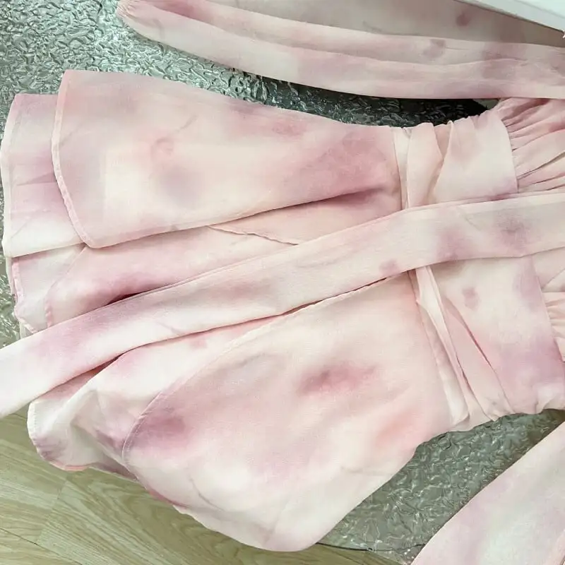 ワンピース Vネック 長袖 スウィート 女っぽさが漂う ピンク