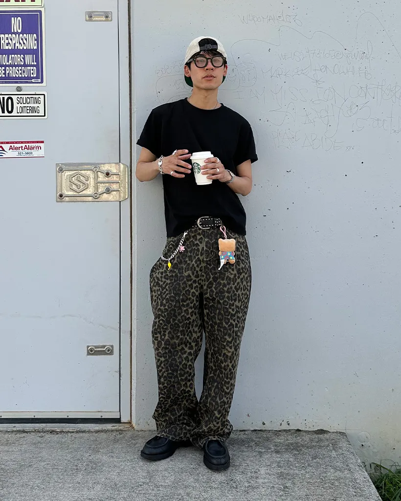 ユニセックスレオパードワイドパンツ