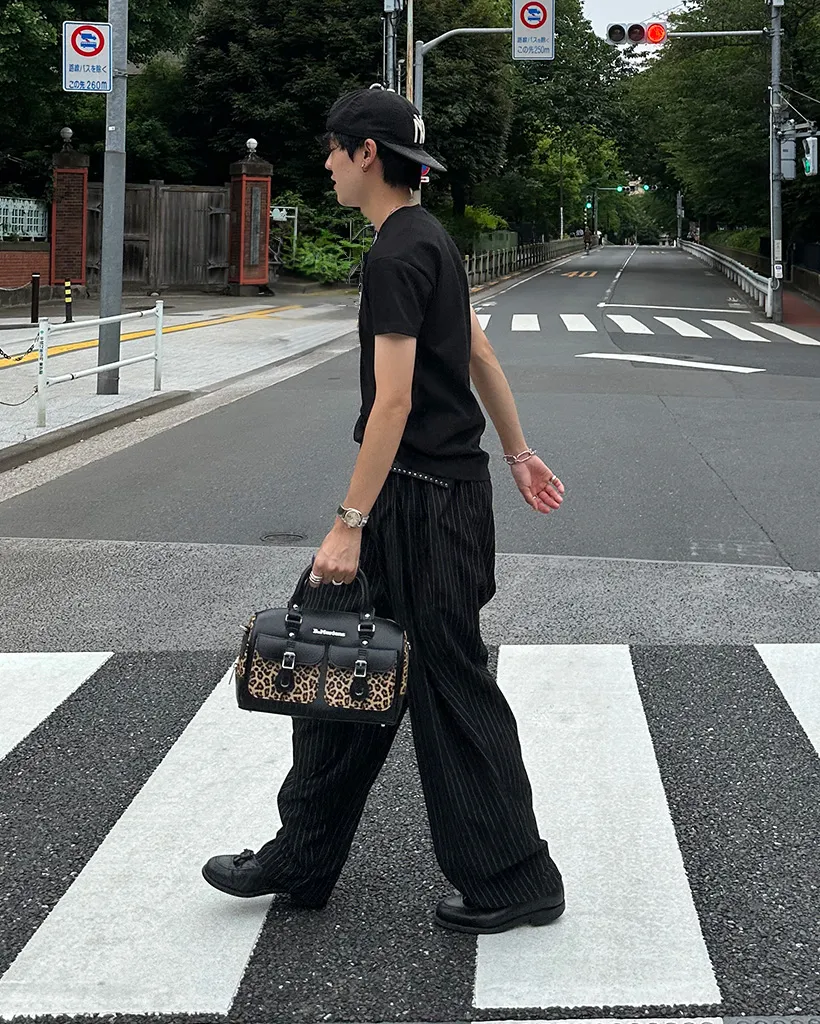 ユニセックスストライプワイドフィットスラックス