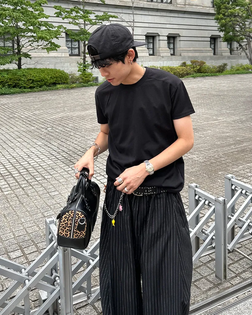 ユニセックスストライプワイドフィットスラックス