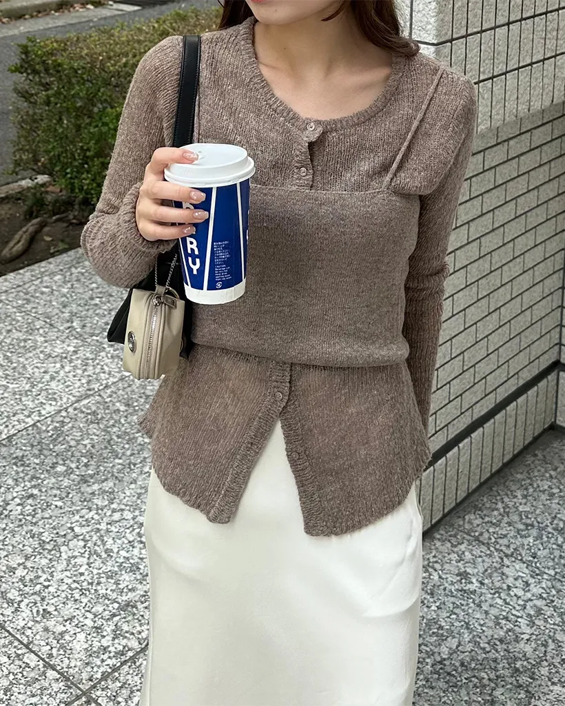 キャミニットビスチェ＆ラウンドネックカーディガンセット