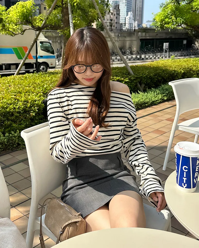 ボートネックロングスリーブTシャツ