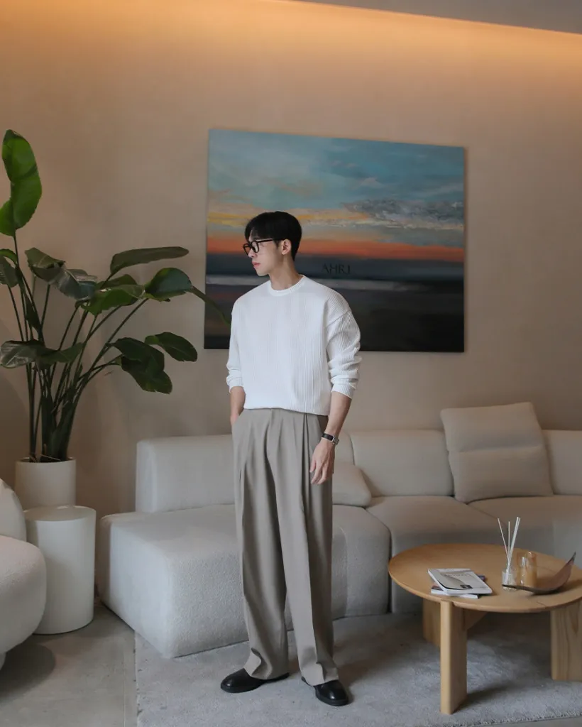 タック入りワイドスラックス