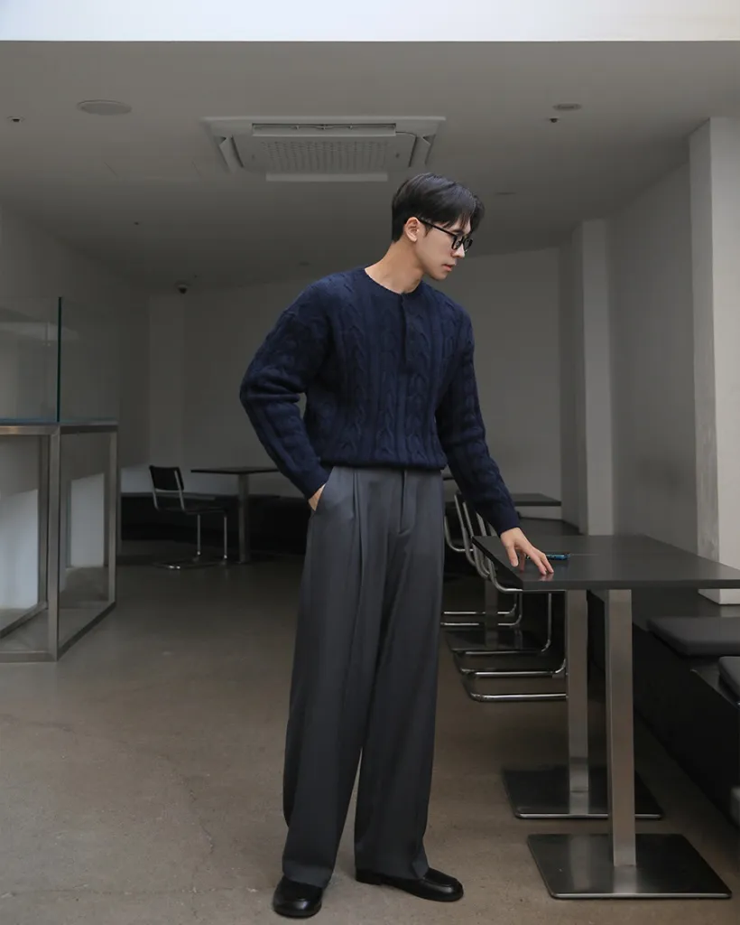 タック入りワイドスラックス