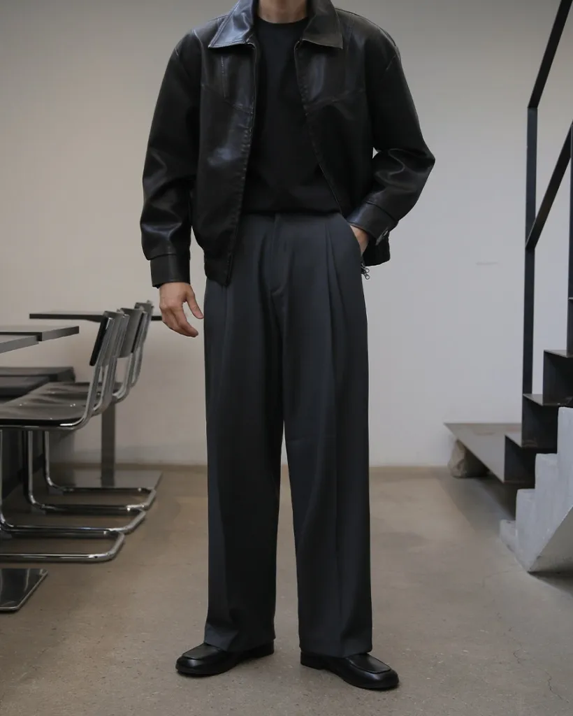 タック入りワイドスラックス