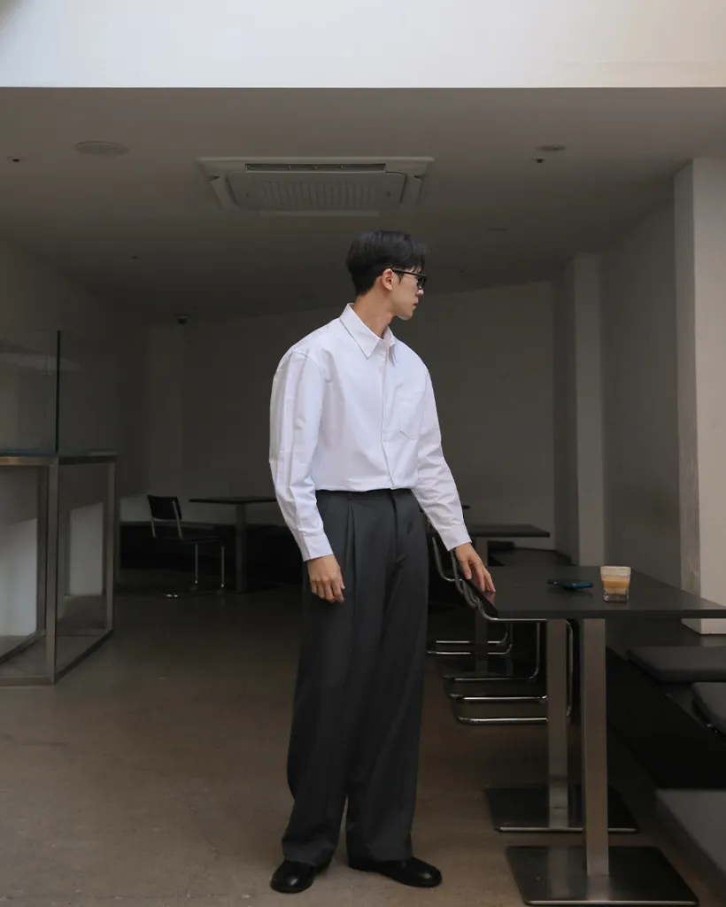 タック入りワイドスラックス