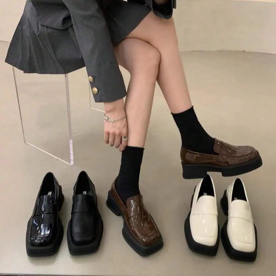 厚底  スクエアトゥ レトロ ローファー シューズ