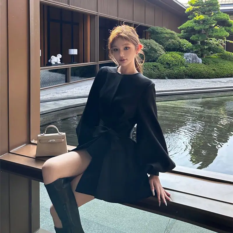 アウター トレンチワンピ ランタンスリーブ 視線集中