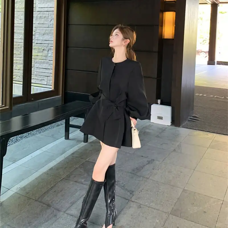 アウター トレンチワンピ ランタンスリーブ 視線集中
