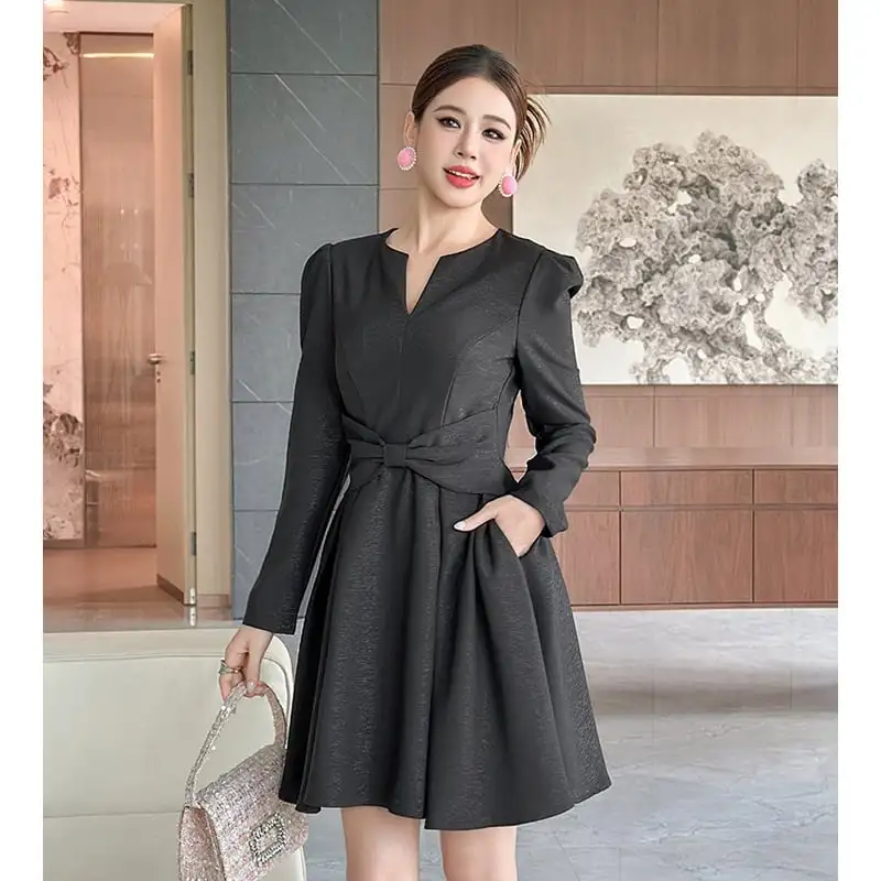 ワンピース ウエスト絞り Aライン 長袖 ブラック