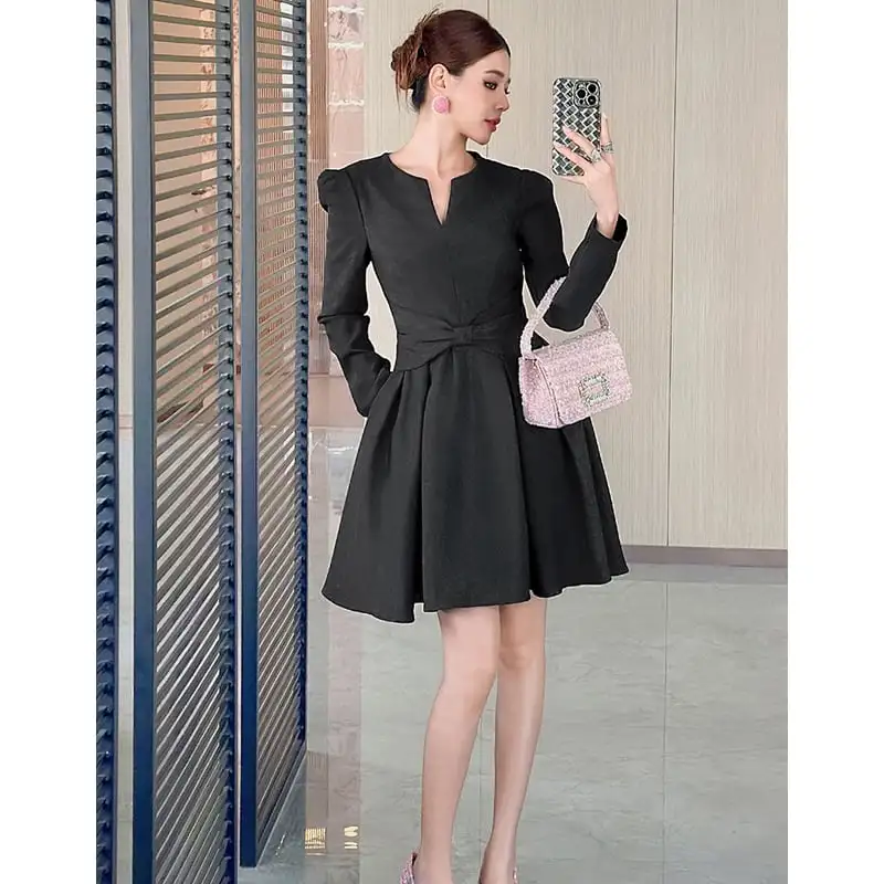 ワンピース ウエスト絞り Aライン 長袖 ブラック