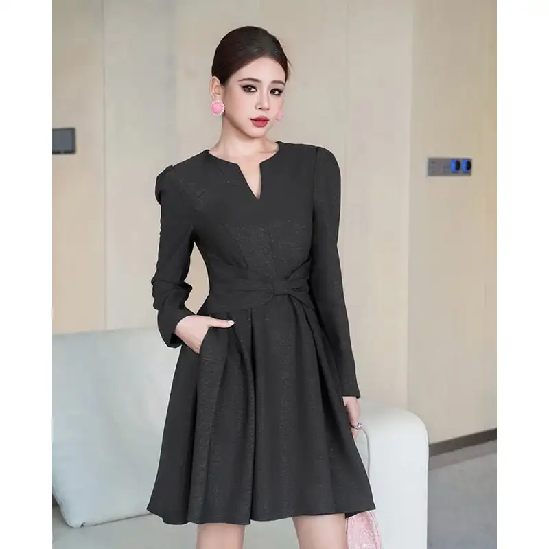 ワンピース ウエスト絞り Aライン 長袖 ブラック