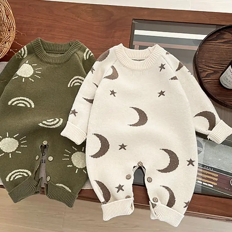【66-100cm】月と太陽プリント ニット ロンパース
