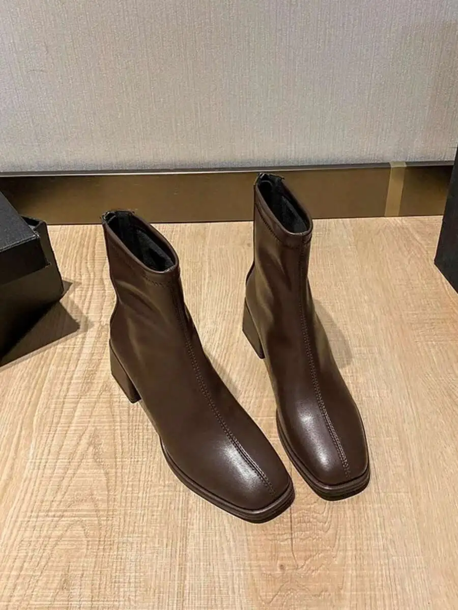 厚めヒール ホワイト レディース ショートブーツ