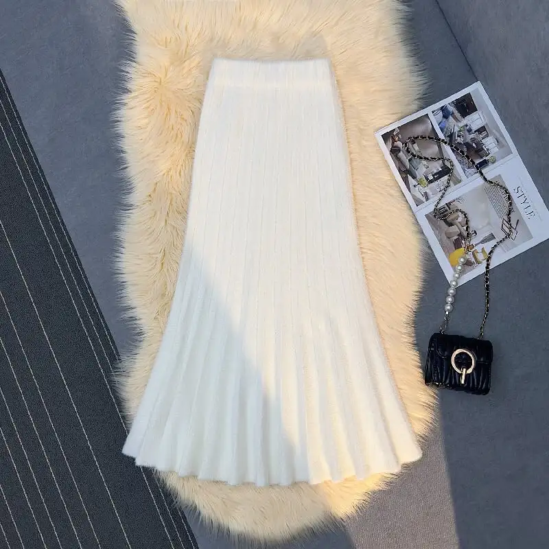 ボトムス スカート 3色展開 ミンク風生地 無地 ブラック ライトベージュ レッド