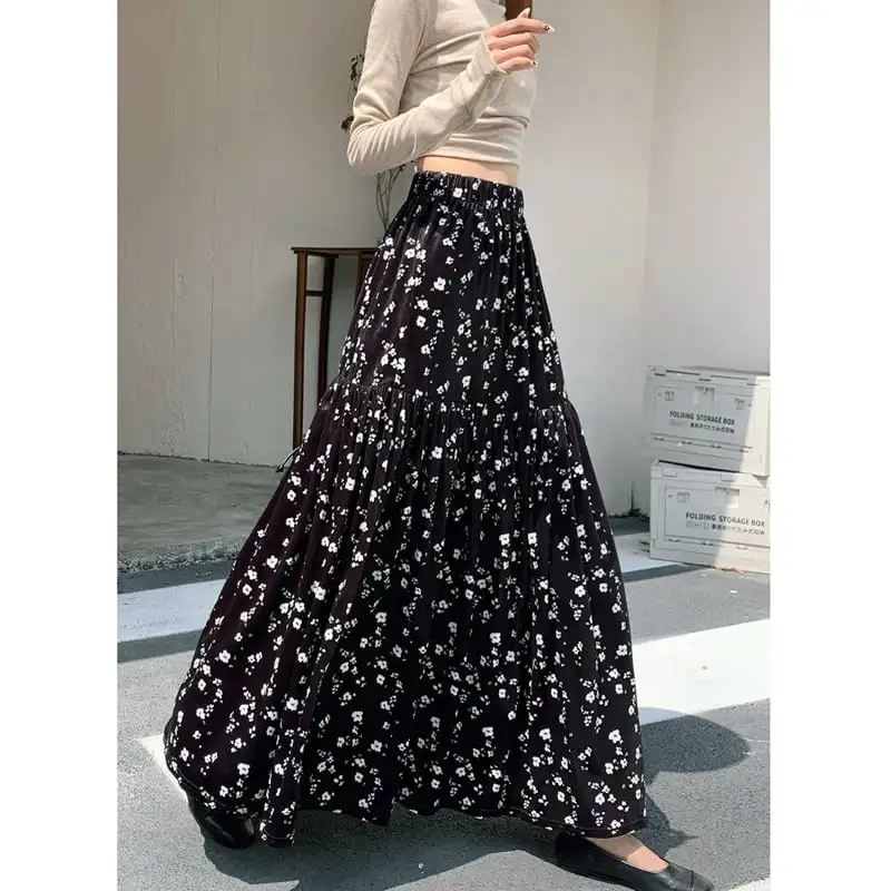 ボトムス スカート 2色展開 ビロード 花柄 ロング丈 視線集中 ブラック コーヒー色