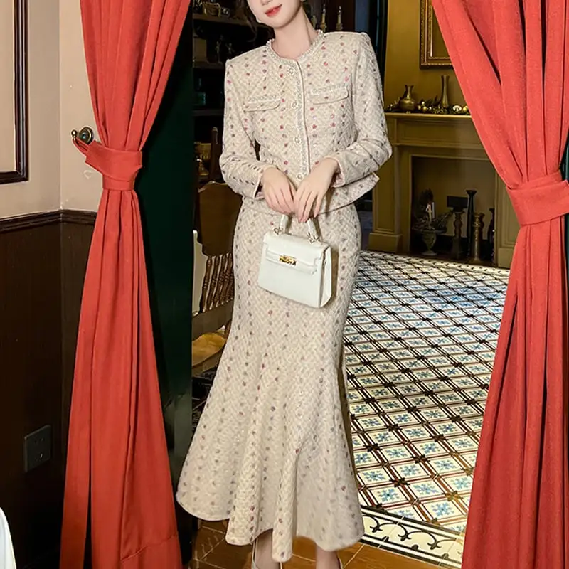 セットアップ デザイン感 ツイード フィッシュテール スパンコール トップス+スカート