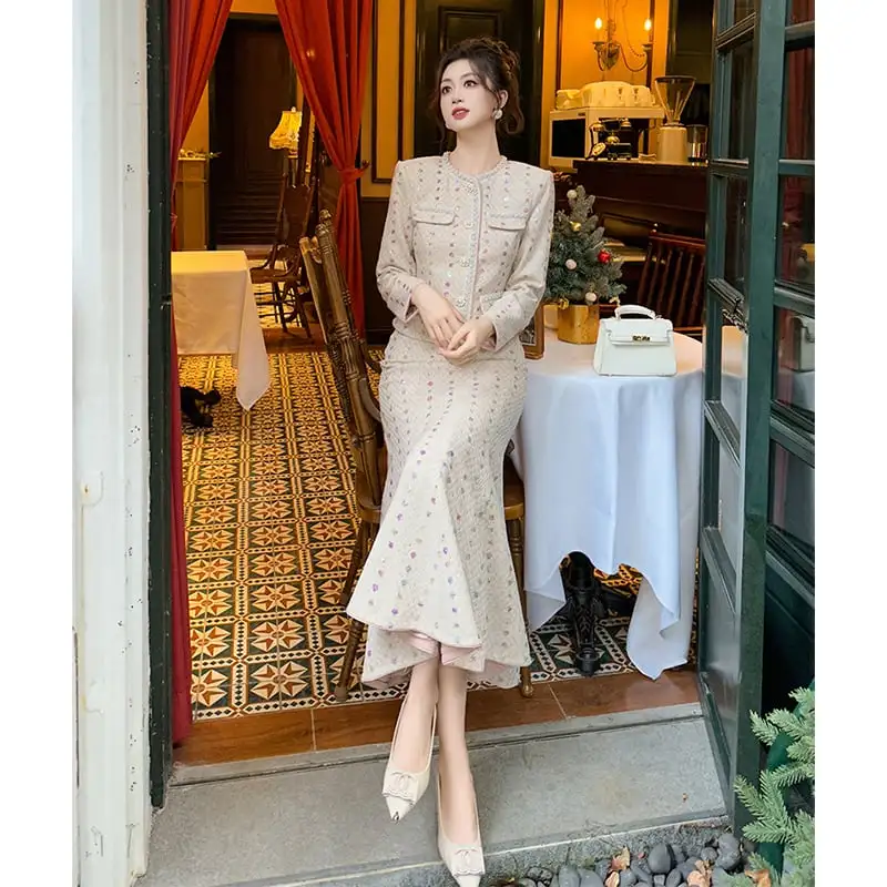 セットアップ デザイン感 ツイード フィッシュテール スパンコール トップス+スカート