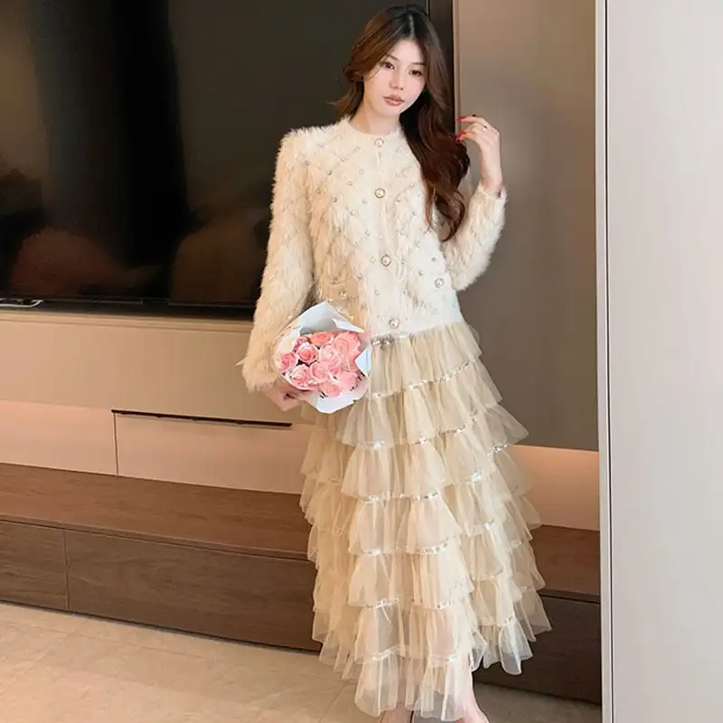 セットアップ セーター+スカート 2色展開 ラインストーン ライトベージュ ライトブラウン