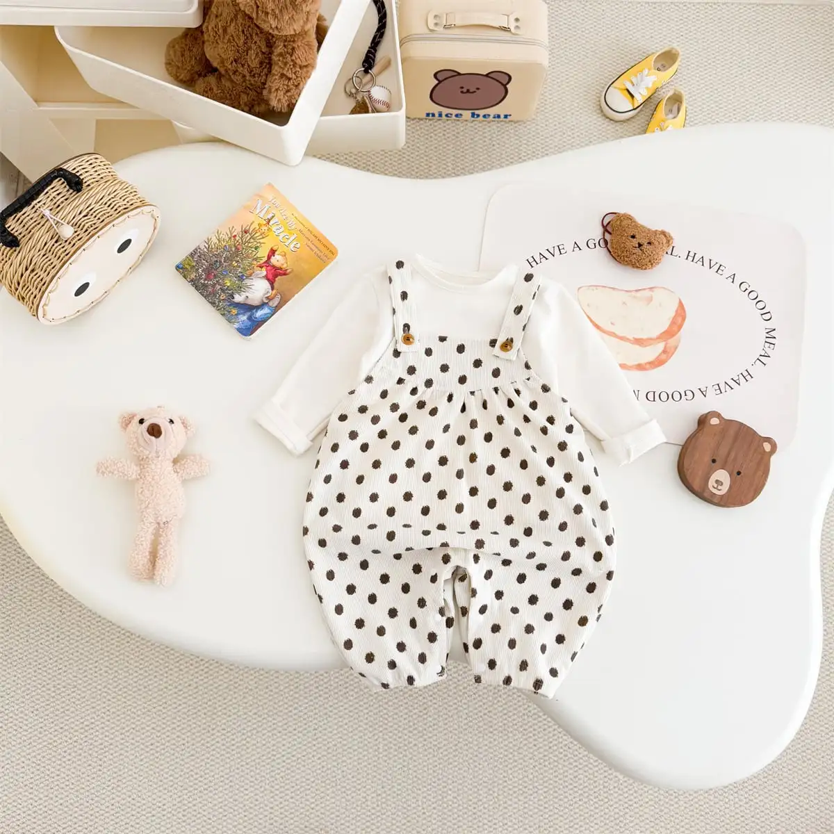 【66-100cm】秋新作　可愛いドットサロペット